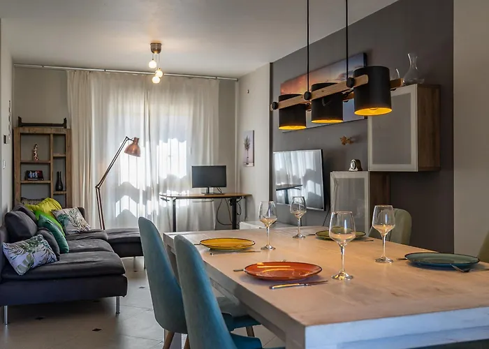 Casa Oliver Tarifa, Garage, Pool Apartment *